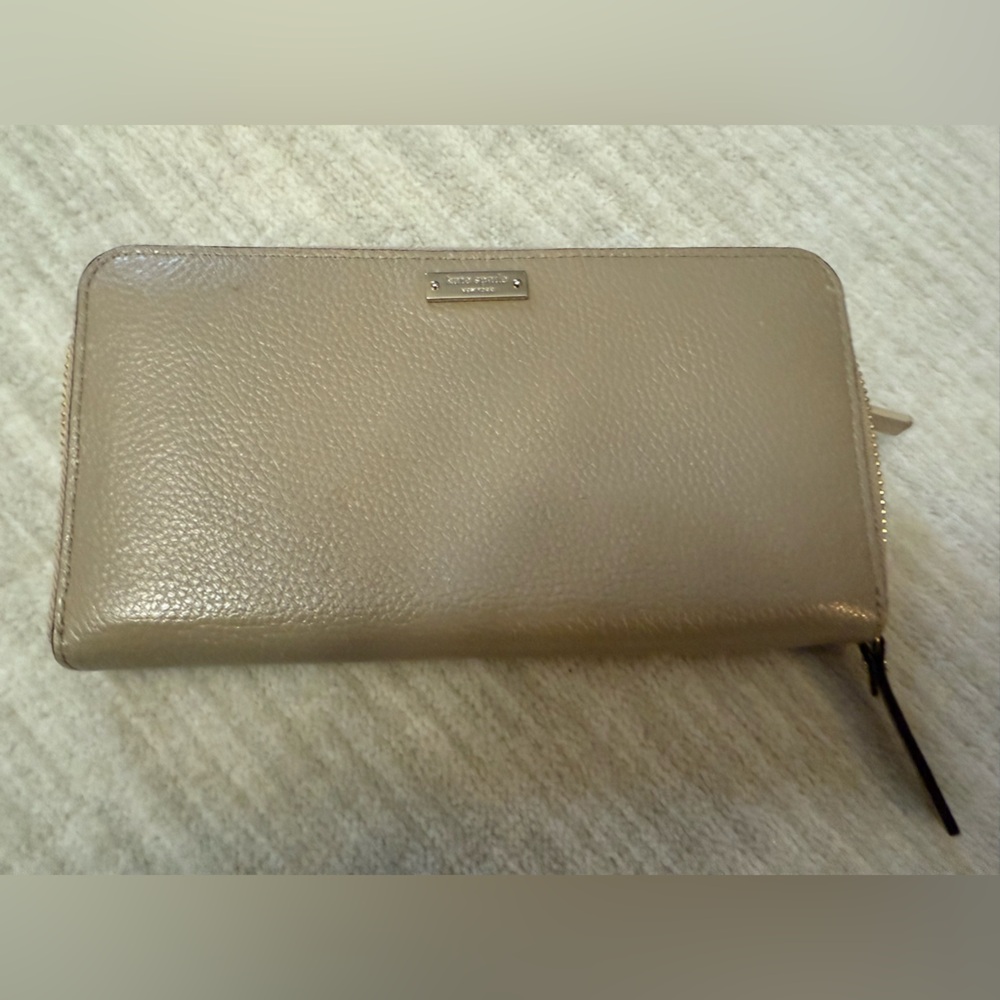 Kate spade leather wallet NEW